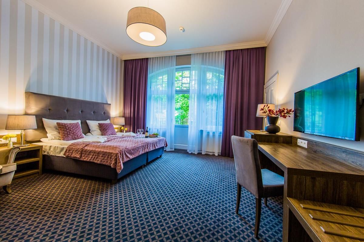 Отель Hotel Dębowy Biowellness & SPA Белява